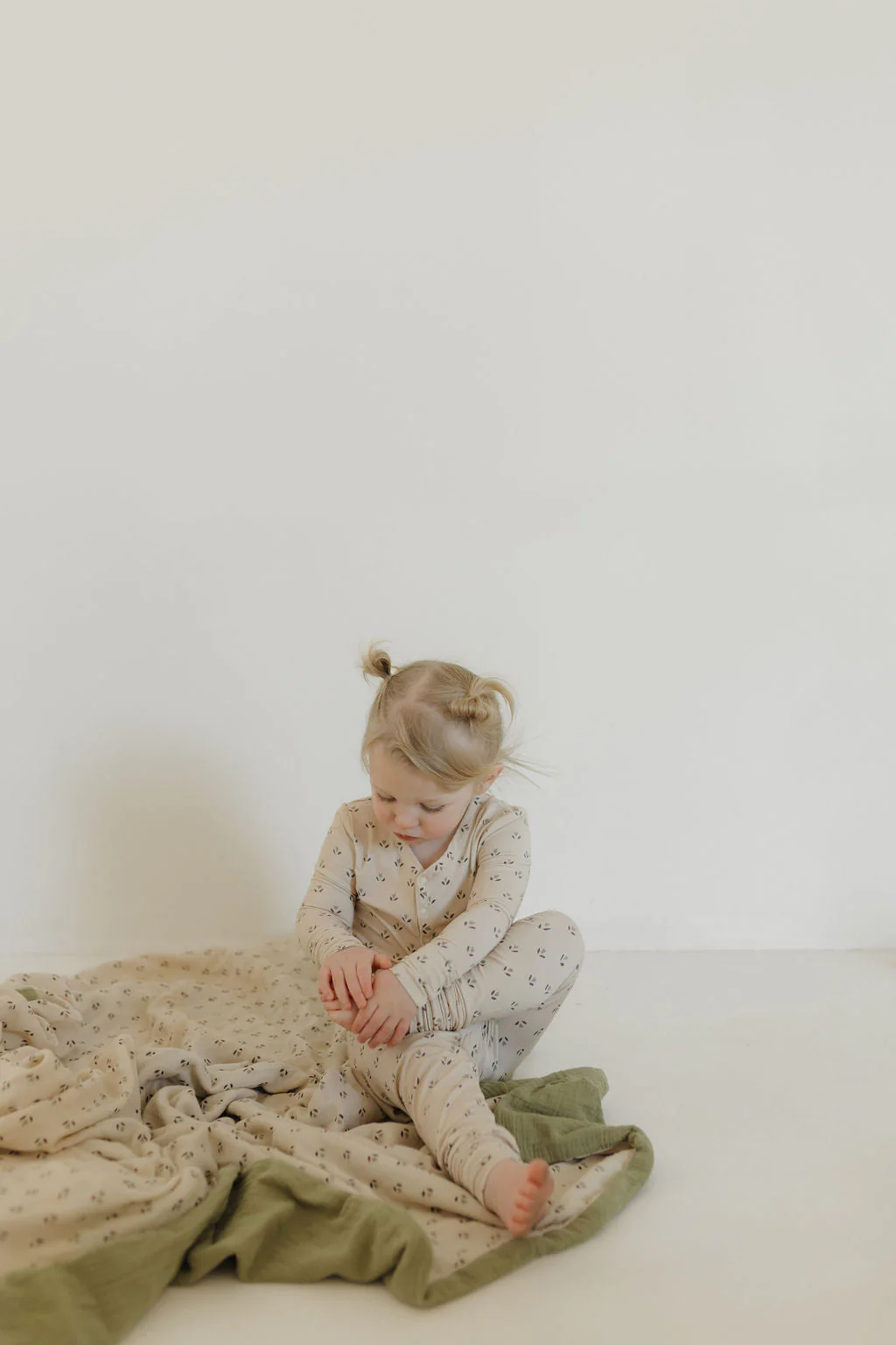 Bamboo Two Piece Pajamas | Flora - Image 4