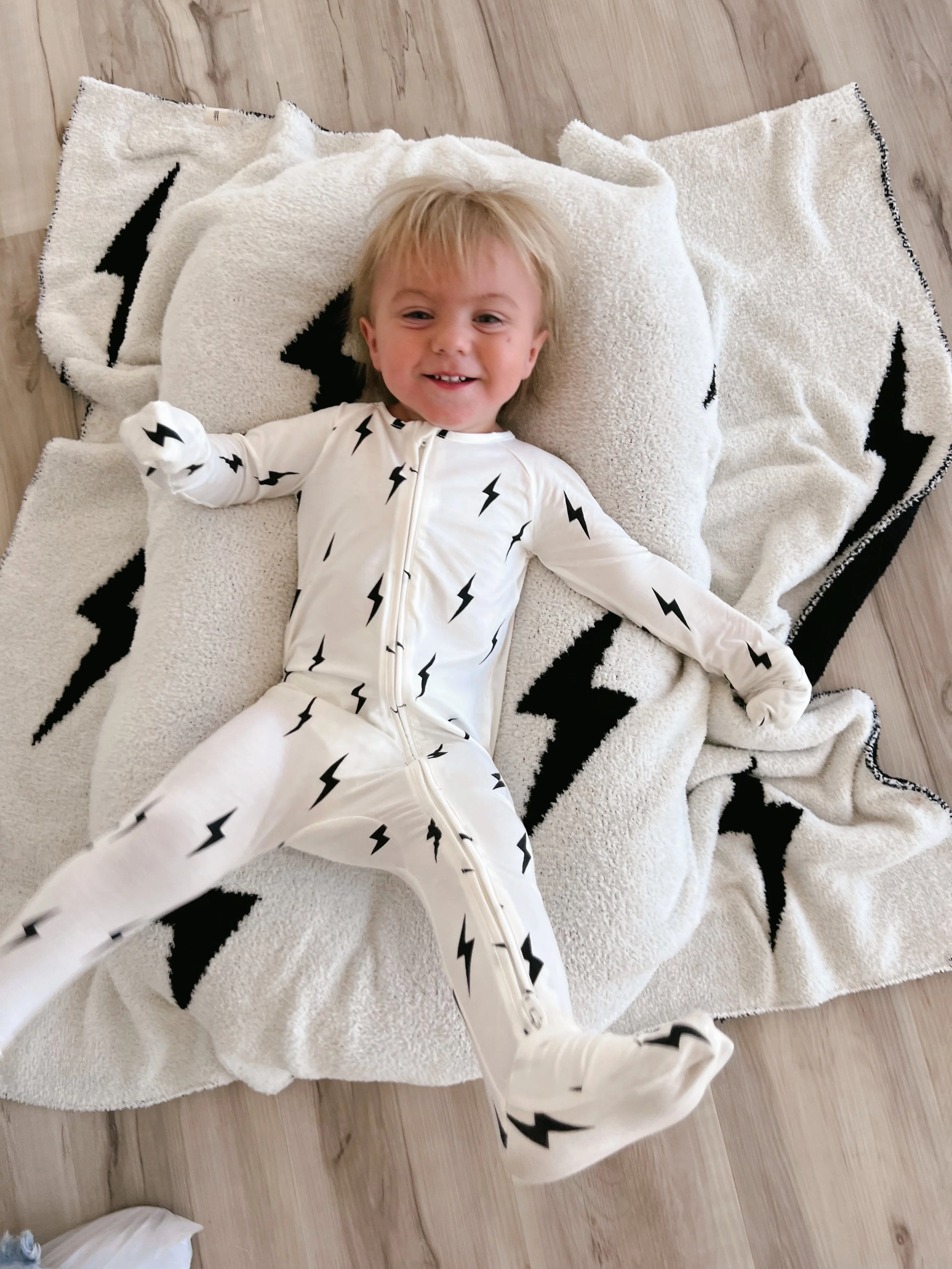 Bamboo Zip Pajamas | White & Black Lightning Bolt - Image 10