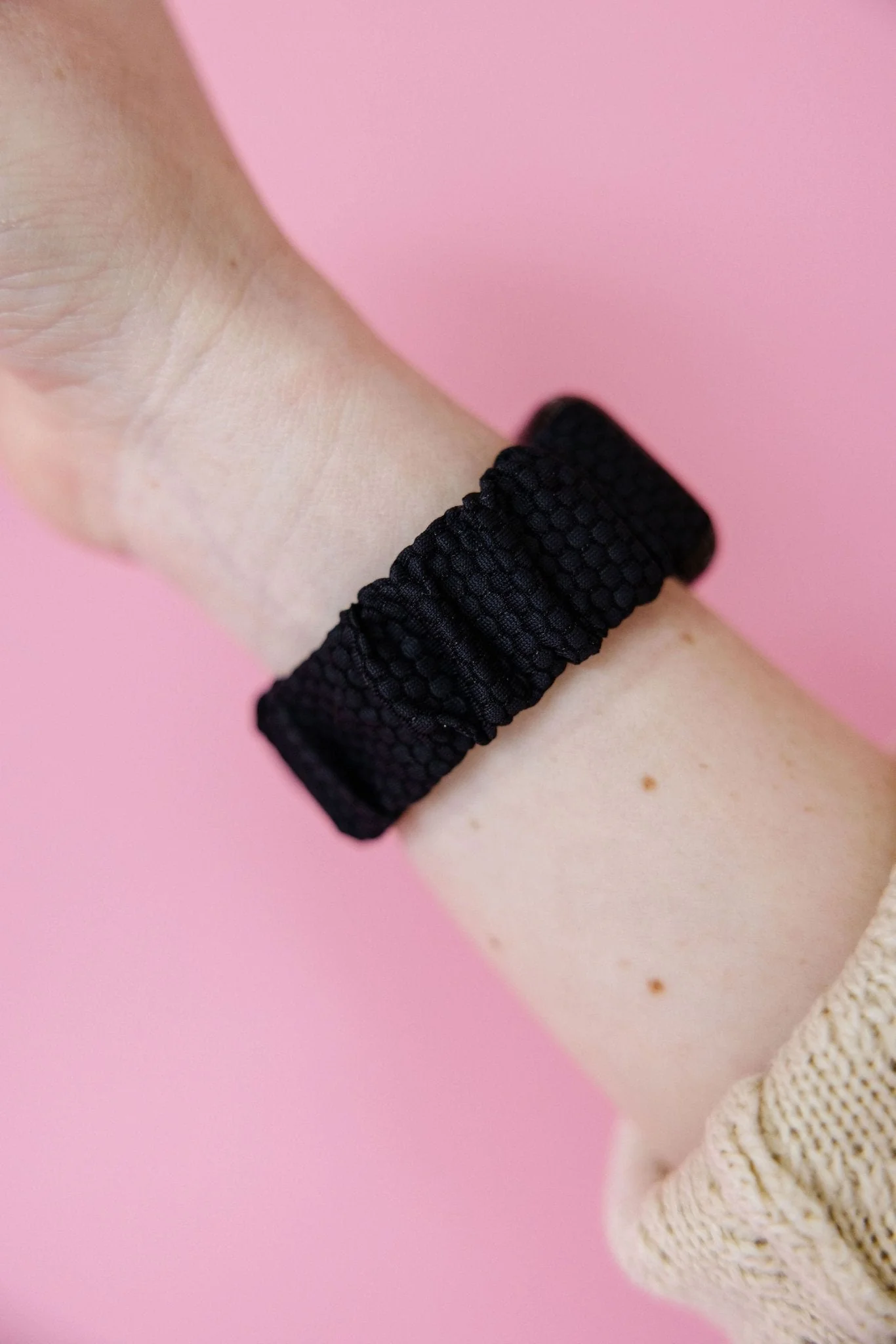 Black Hexagon Athletic Scrunchie Band Compatible with Apple Watch - Image 8