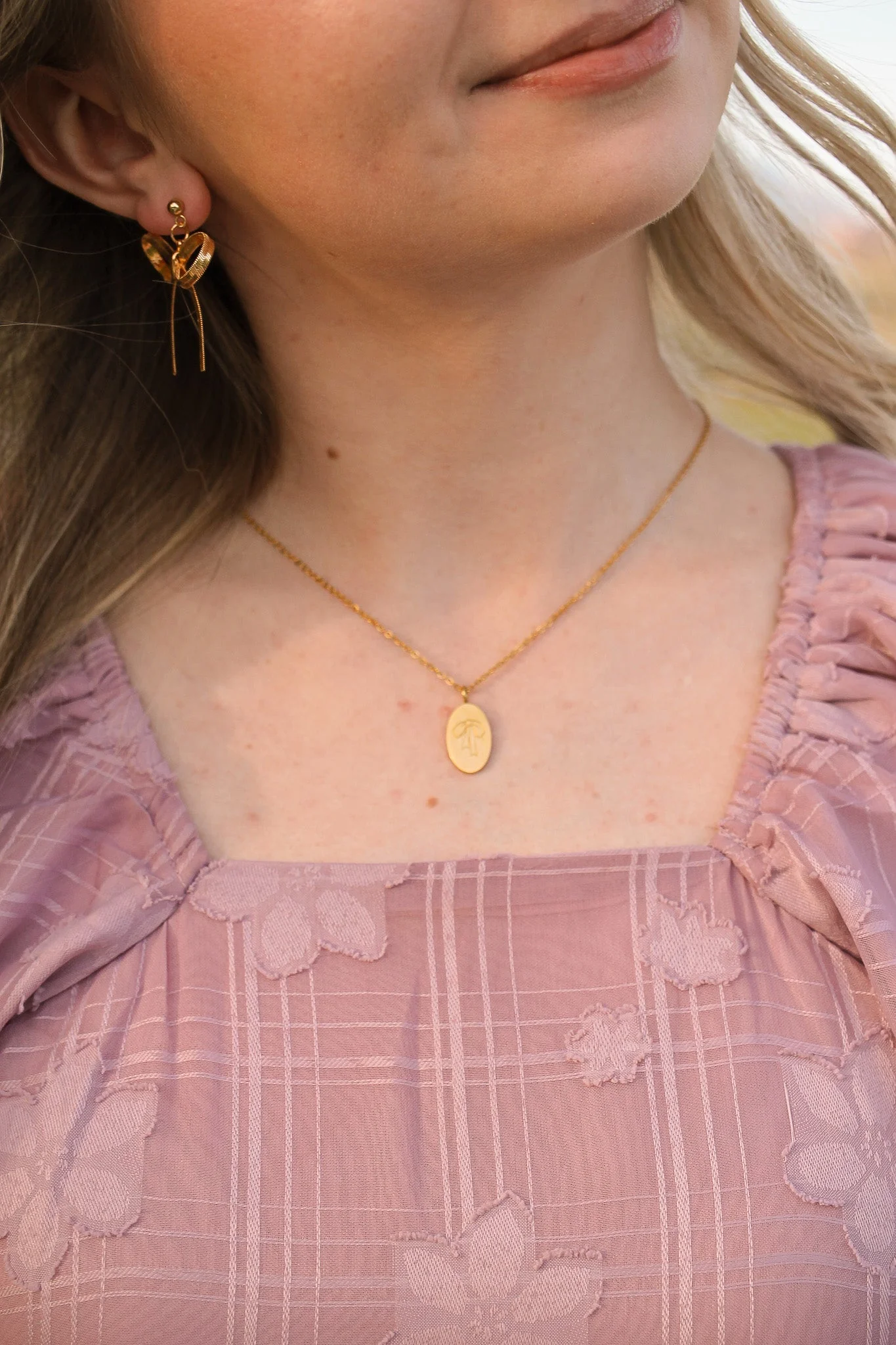 Bow Pendant Necklace in Gold - Image 8