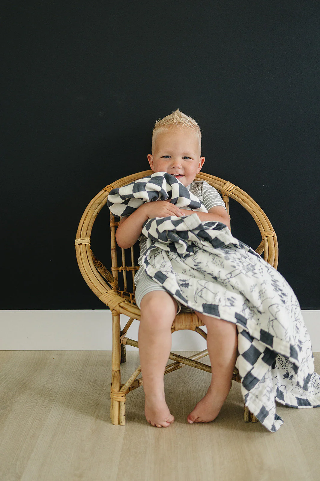 Charcoal Checkered + Summit Muslin Quilt - Image 2