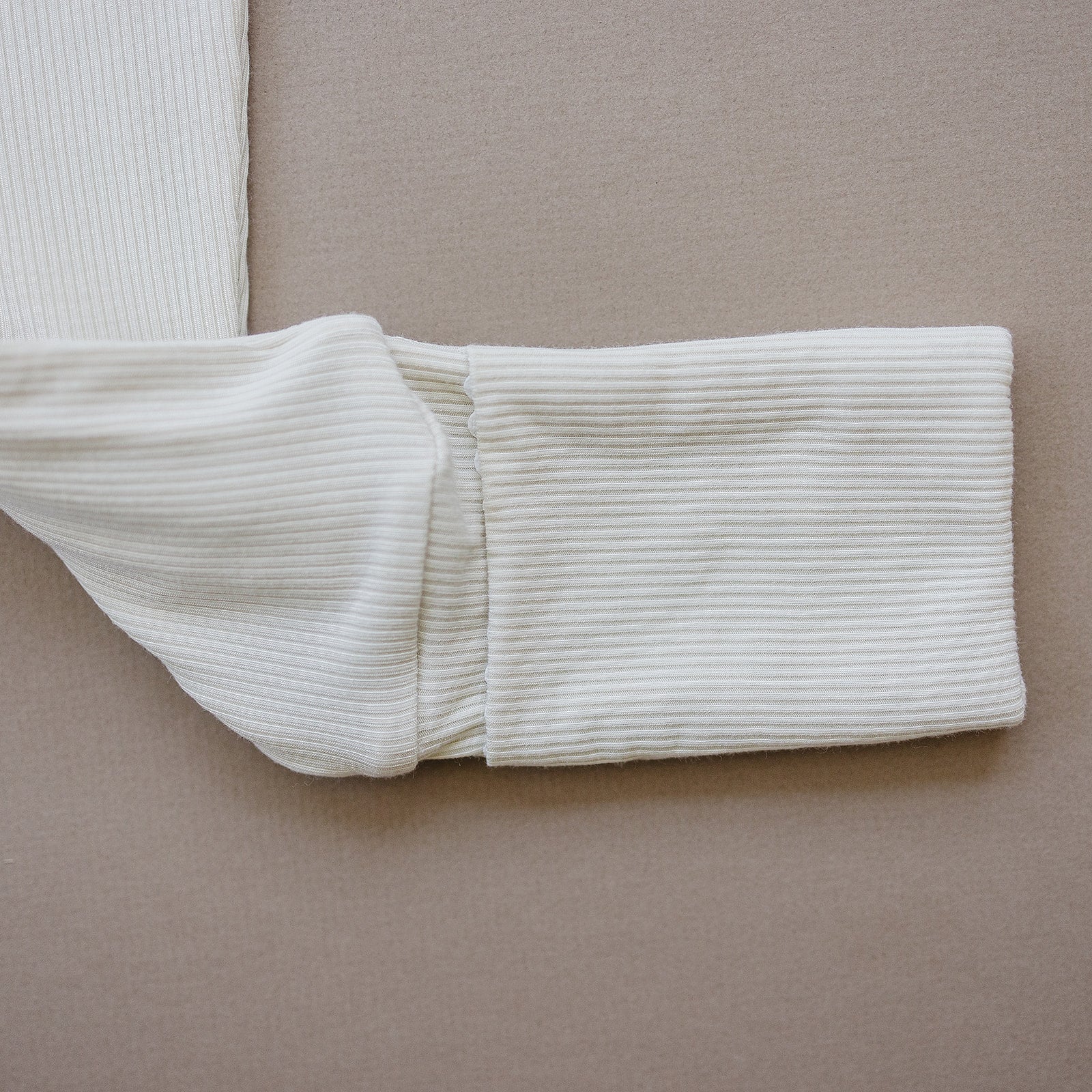 Cream Ribbed Bamboo Zipper - Image 2