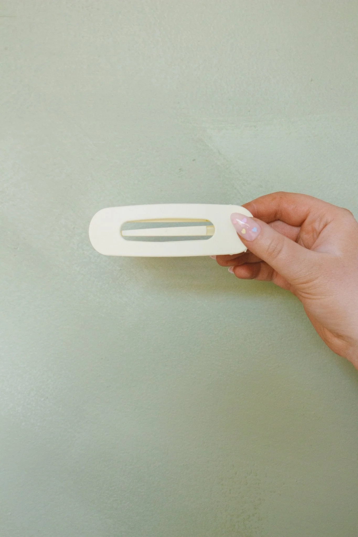 Flat Matte Claw Clip - Image 14