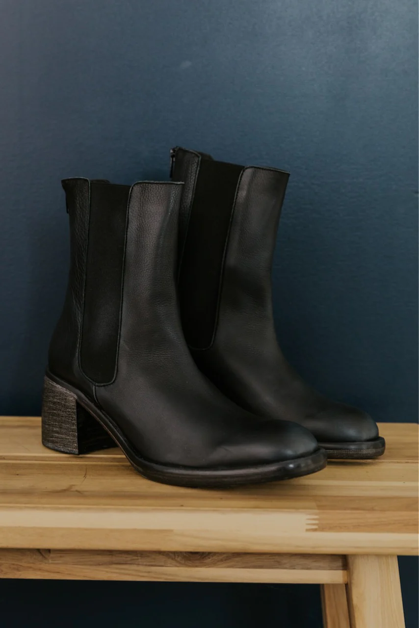 Free People Essential Chelsea Boots - Image 37