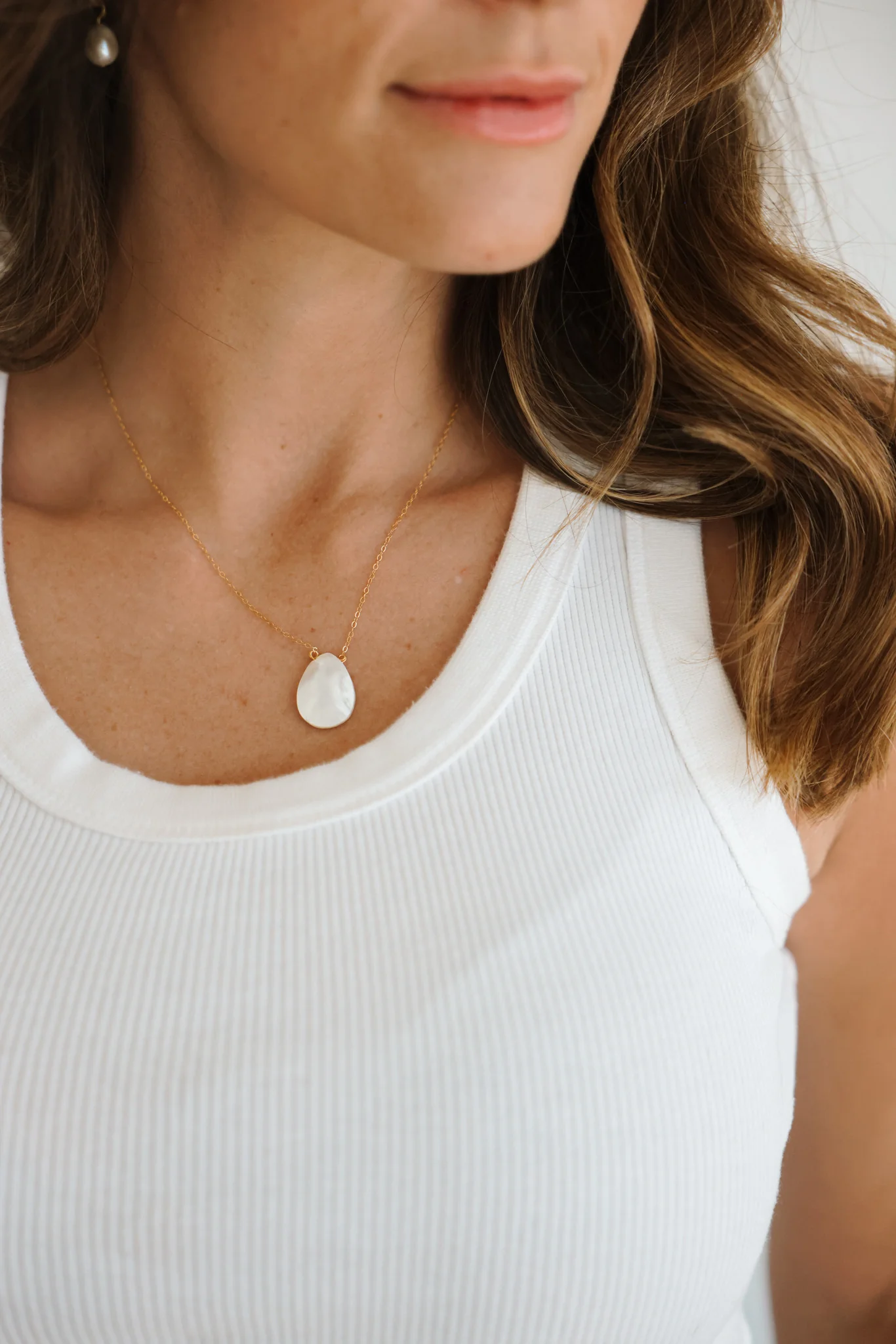 Gold Chain + Pearl Shell Droplet - Image 4