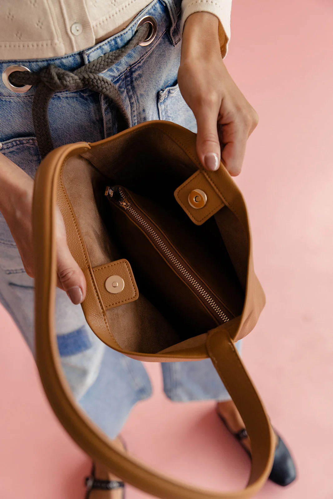 Harper Classic Tote - Image 5