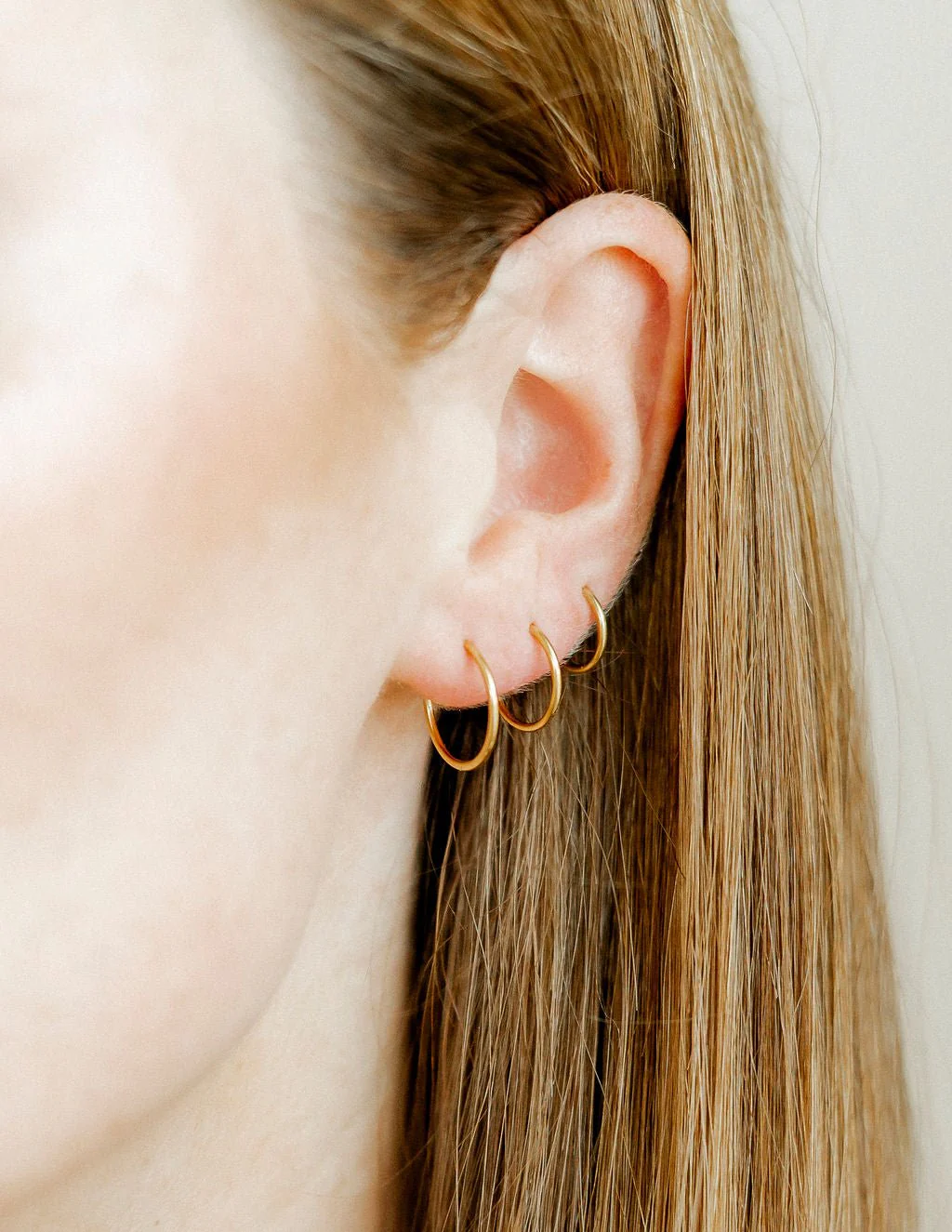 Huggie Infinity Hoop Earrings - Ava Gold 8mm - Image 6