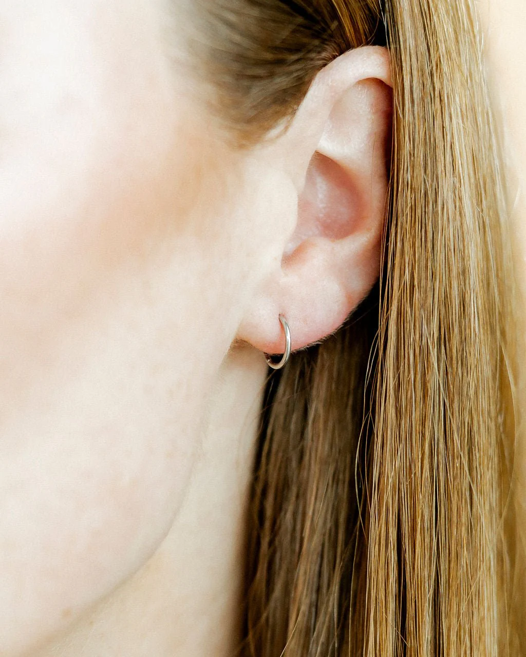 Huggie Infinity Hoop Earrings - Ava Silver 8mm - Image 3