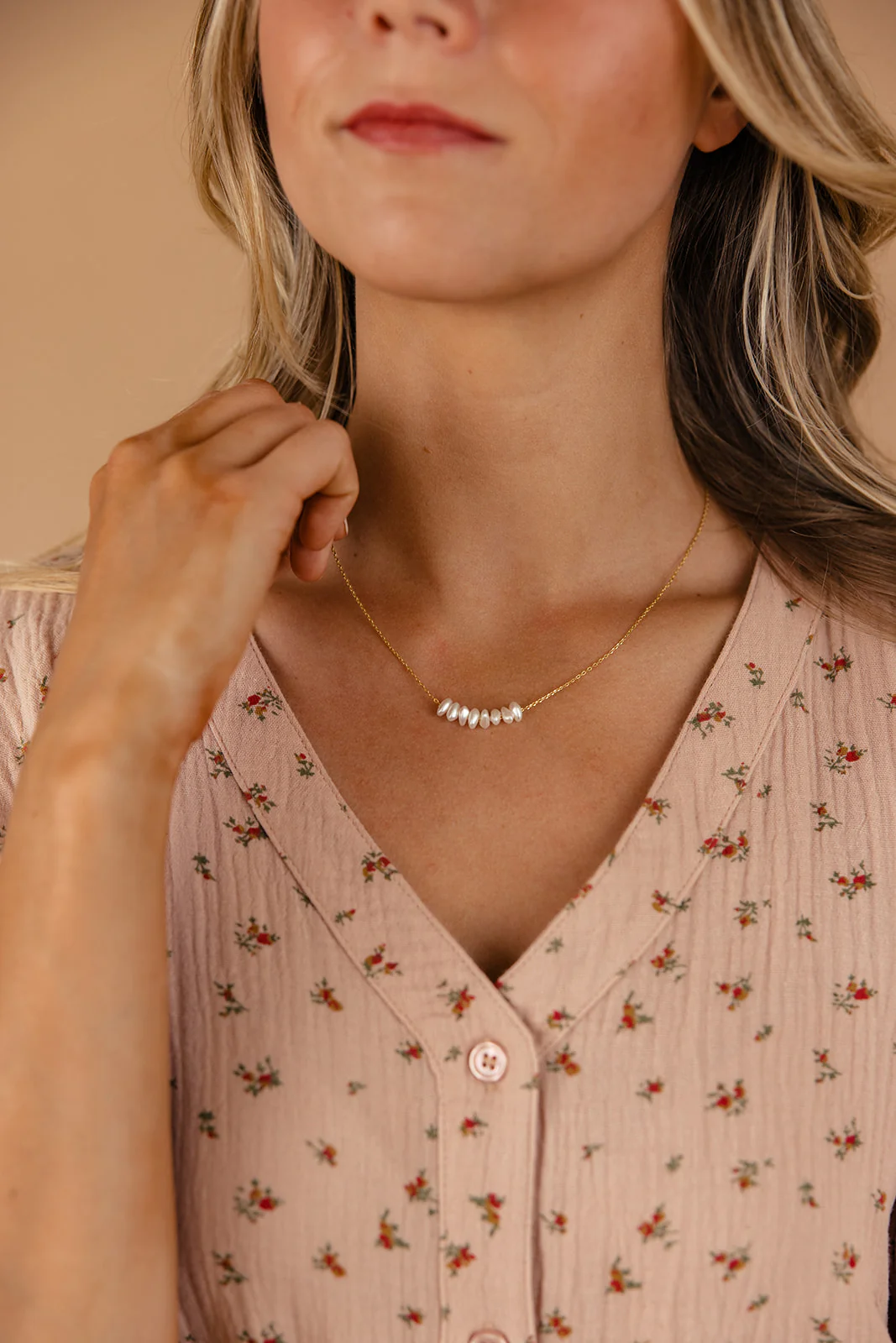 Isla Pearl Necklace - Image 2