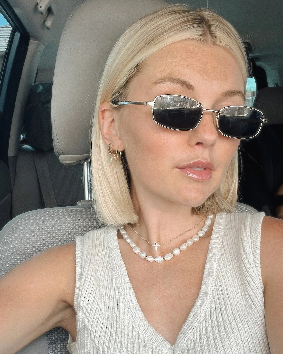 Large Pearl + Gold Necklace - Image 8