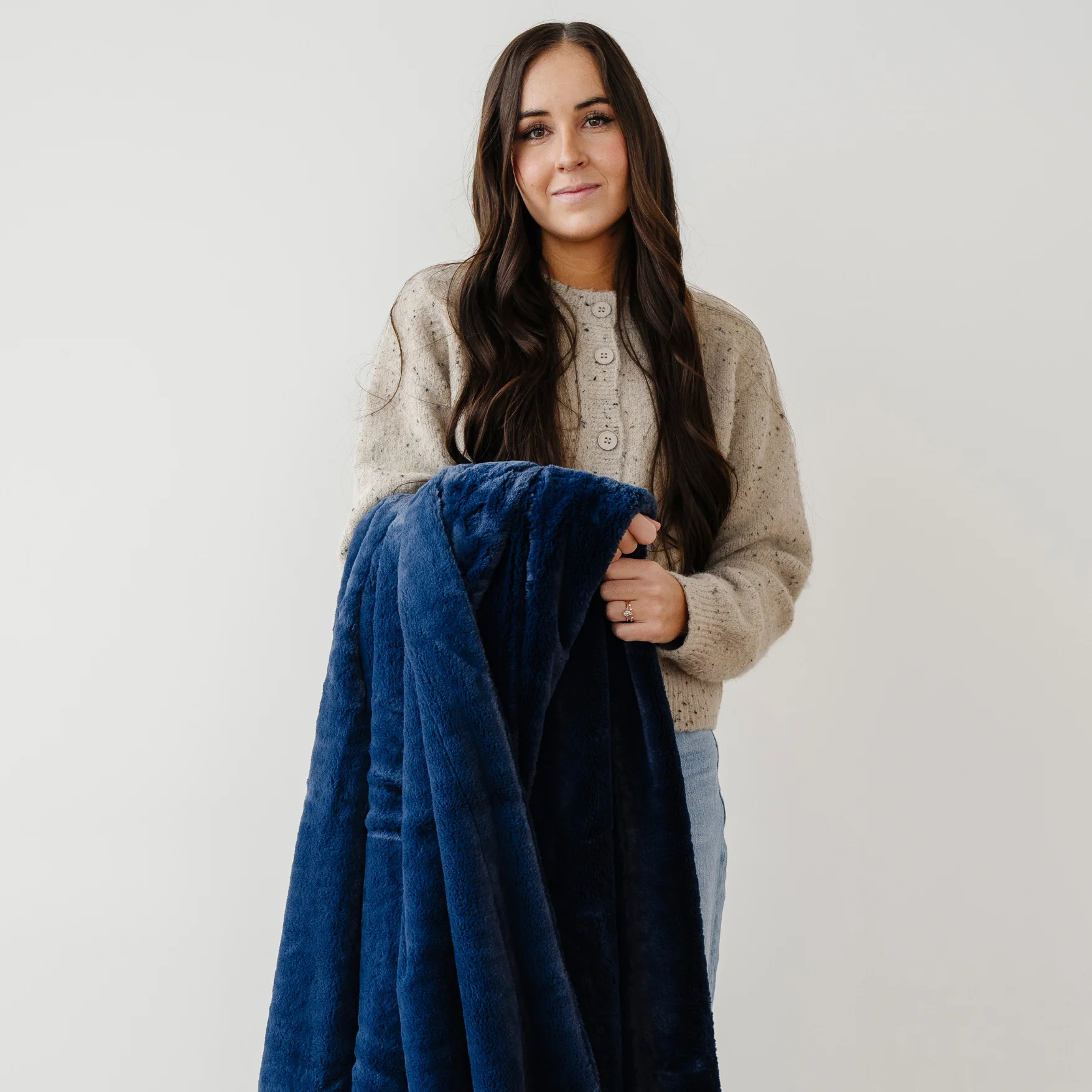 LUSH THROW BLANKETS - Image 16