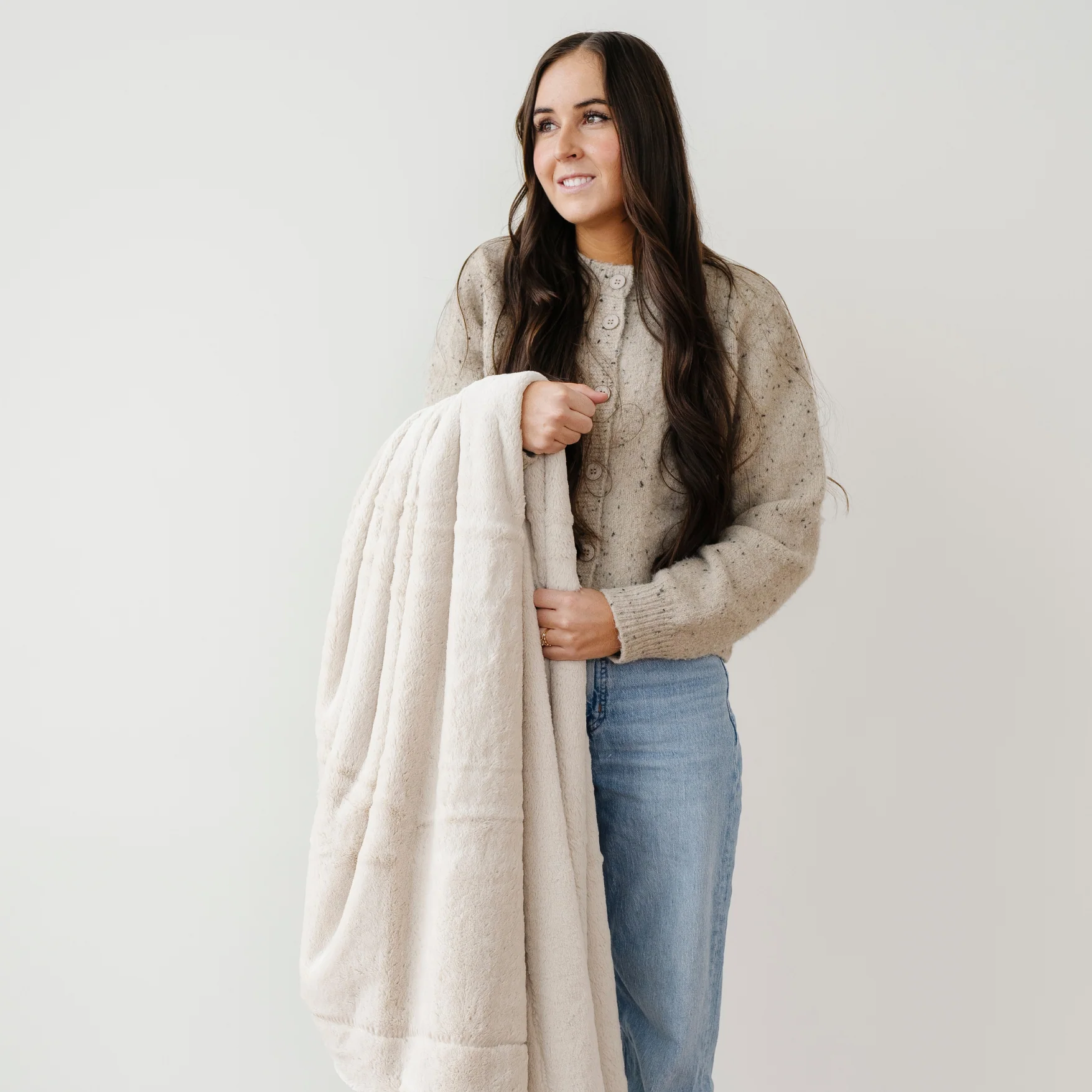 LUSH THROW BLANKETS - Image 3