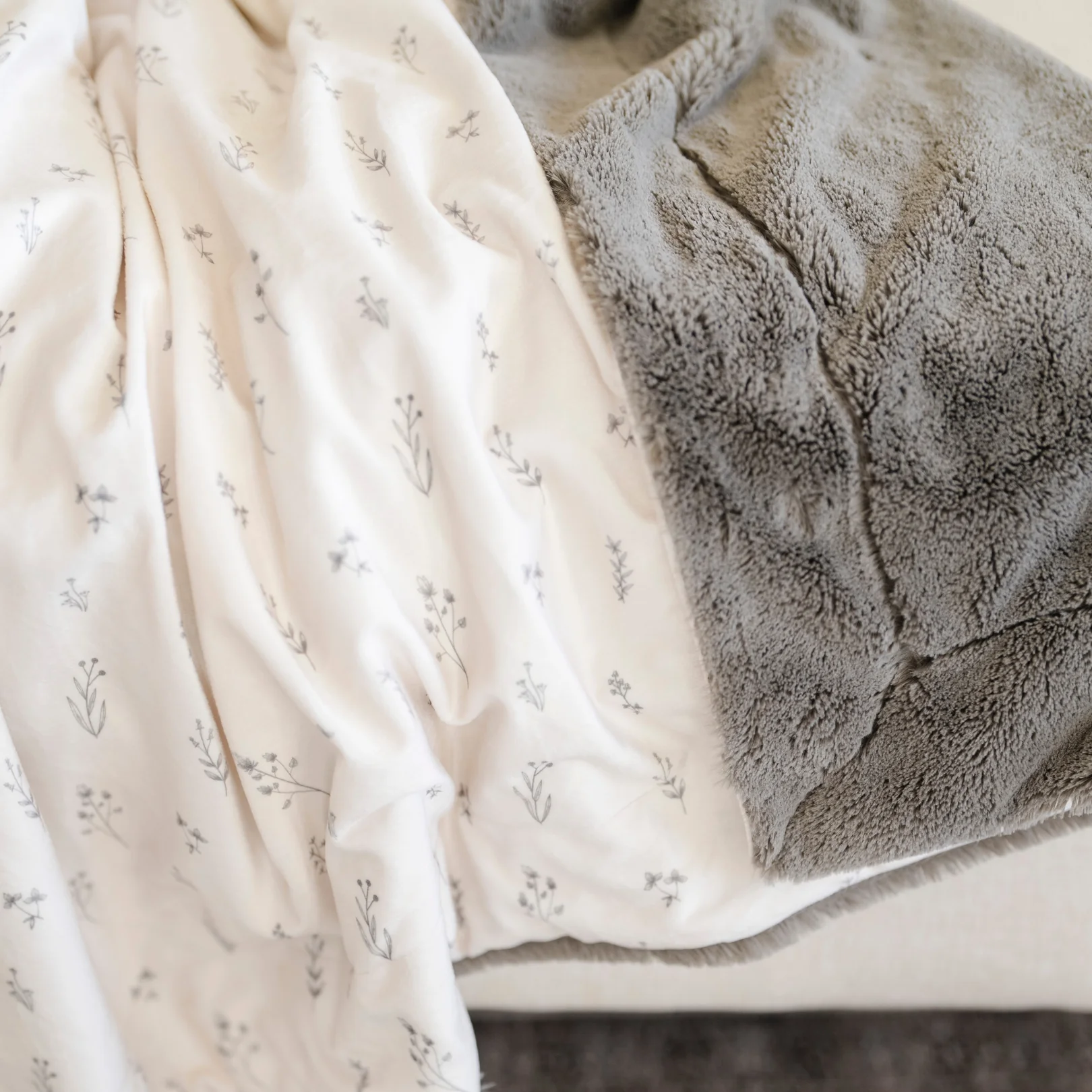 MINKY/LUSH THROW BLANKETS - Image 7