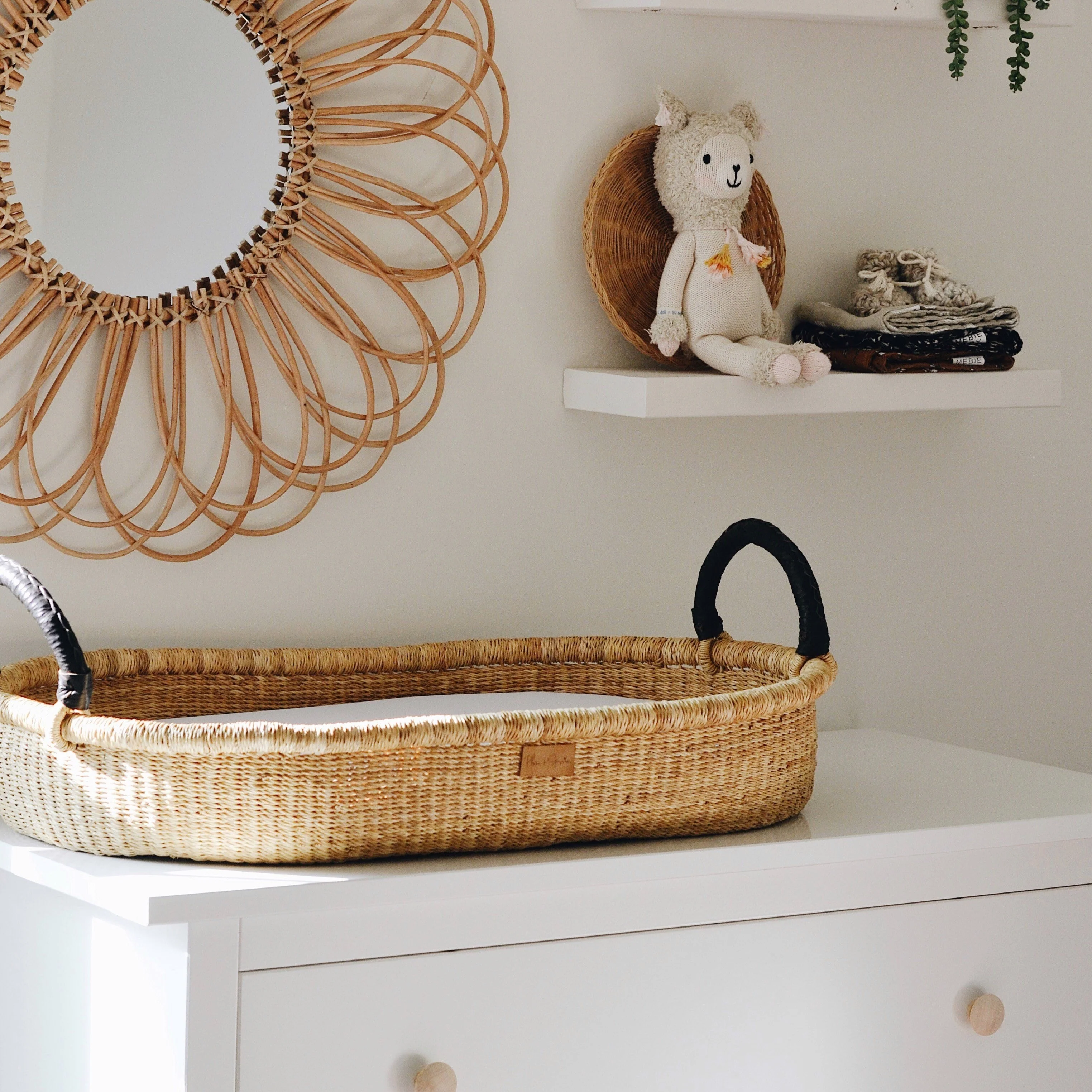 Natural<br>Changing Basket<br>Black Handle - Image 2