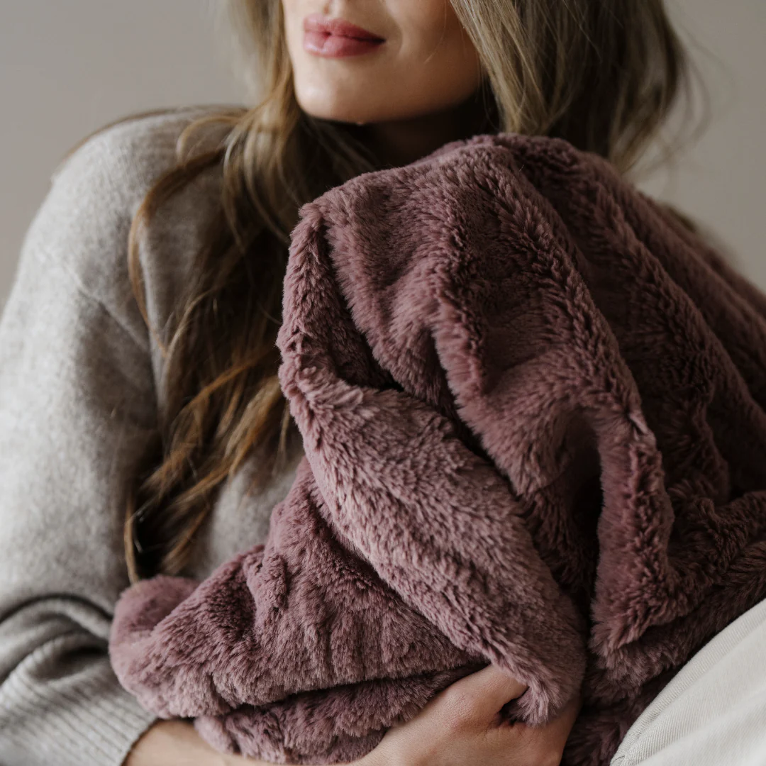 PATTERNED FAUX FUR XL THROW BLANKETS - Image 50