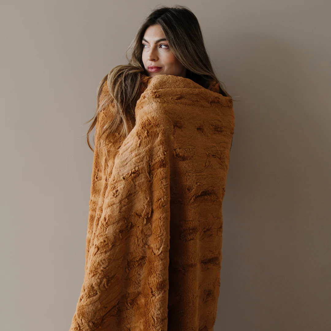 PATTERNED FAUX FUR XL THROW BLANKETS - Image 51
