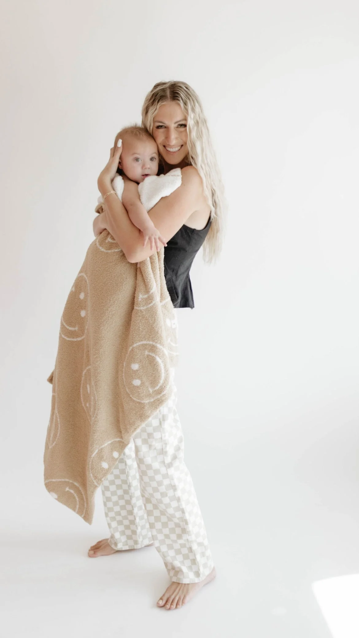Plush Blanket | Just Smile Black & Ivory - Image 8