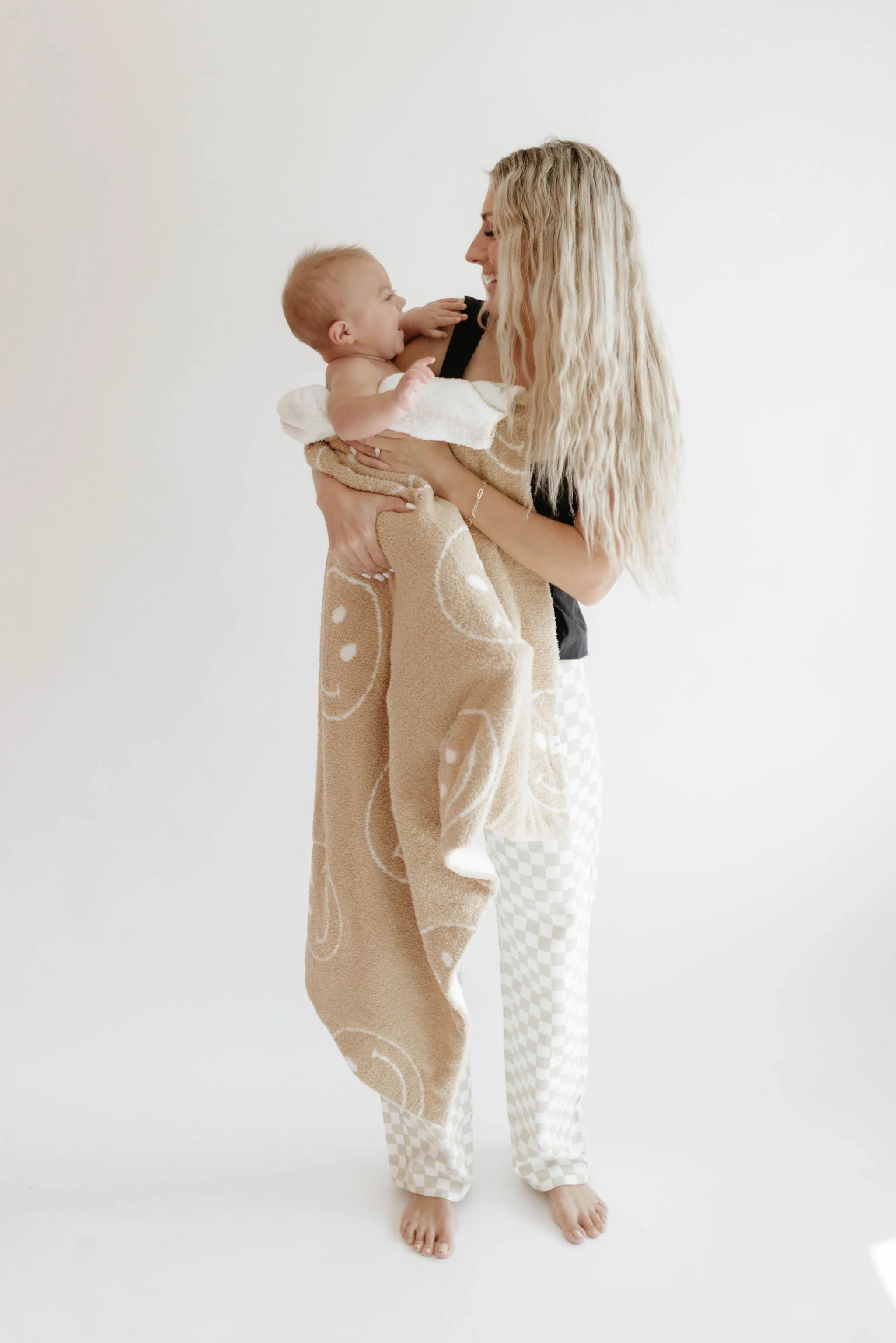 Plush Blanket | Just Smile Black & Ivory - Image 9