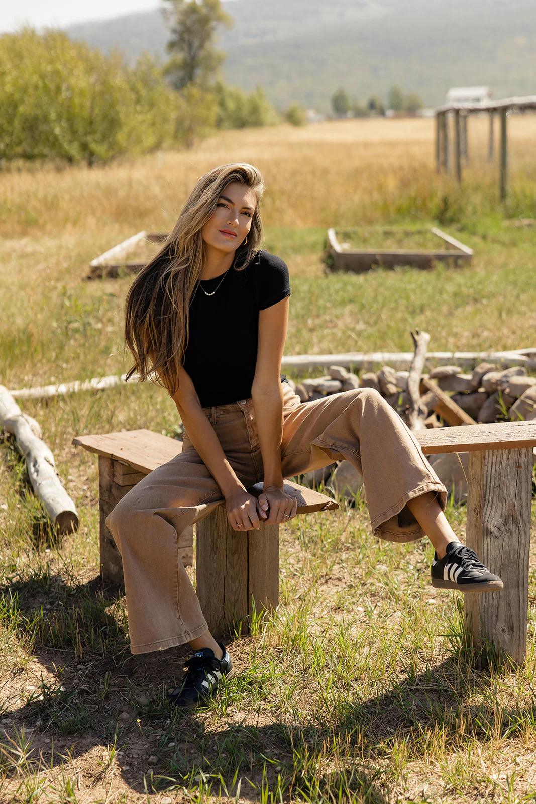 The Arlet Basic Tee - Image 16