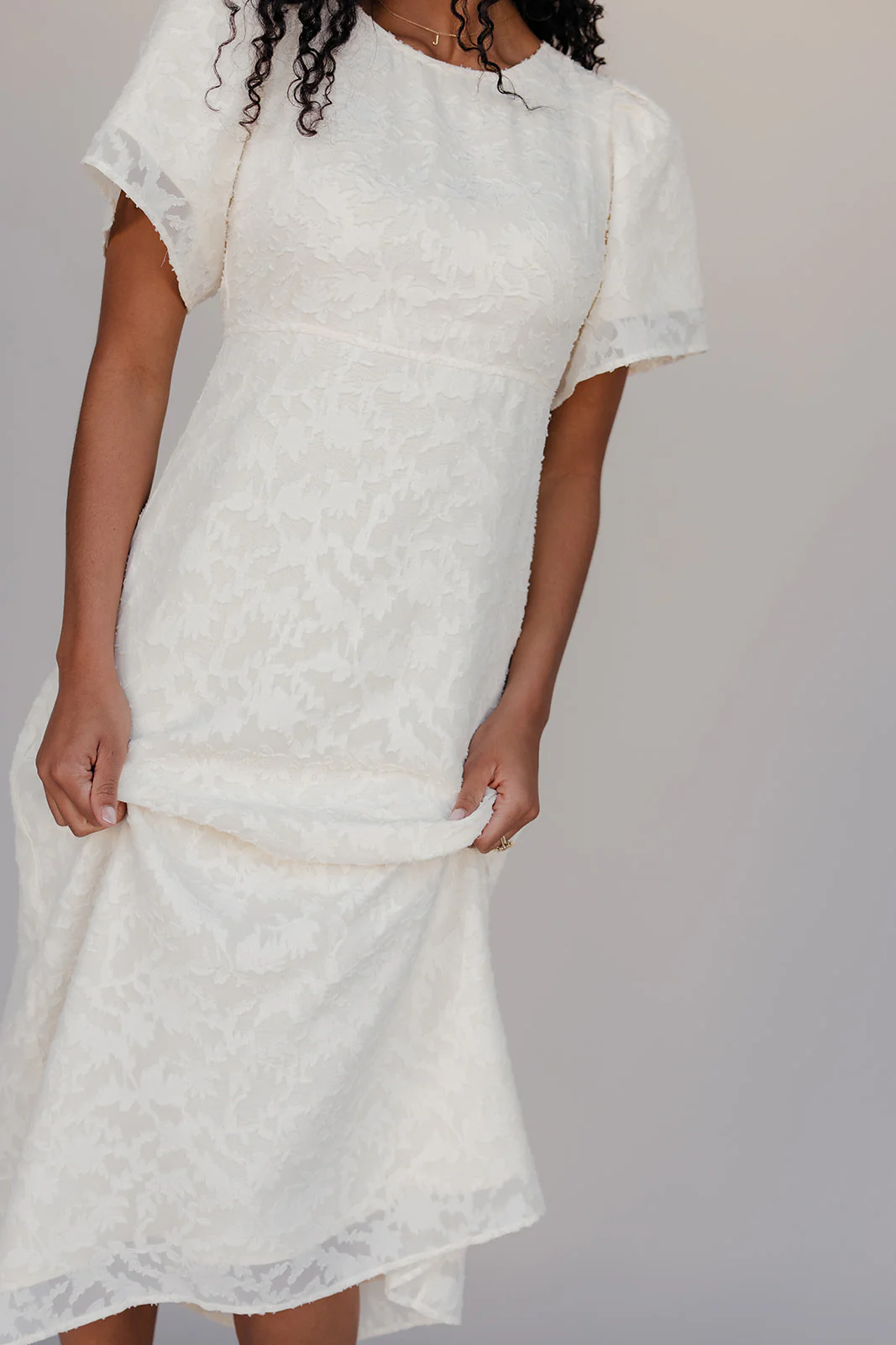 The Windsor Lace Dress - Image 3