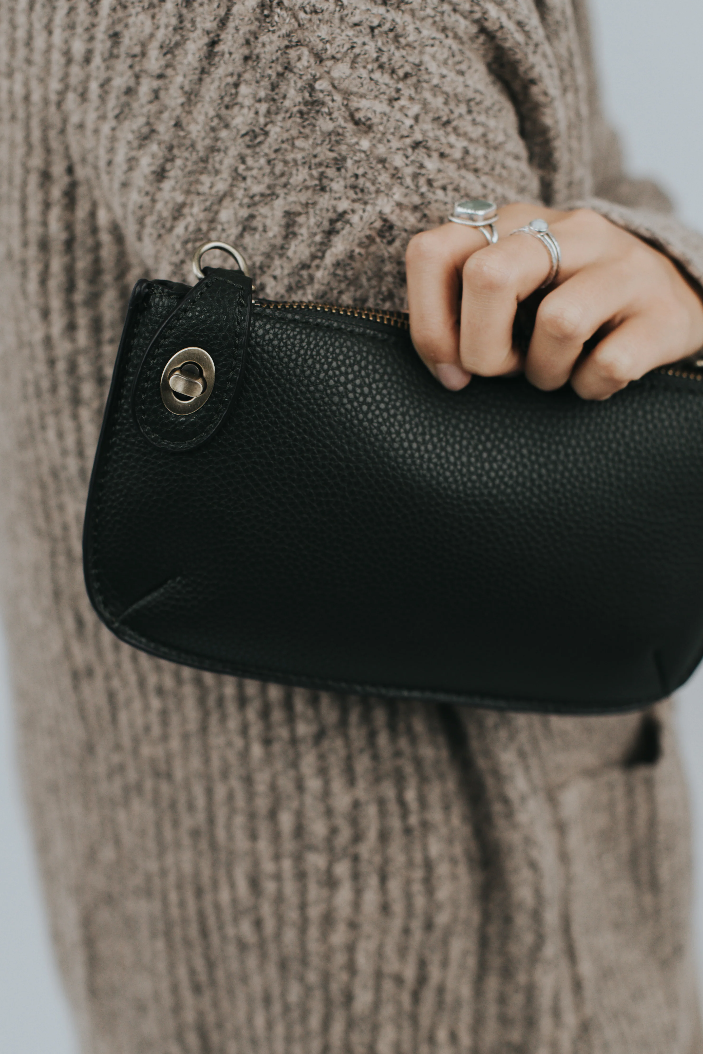 Uptown Messenger Purse - Image 29
