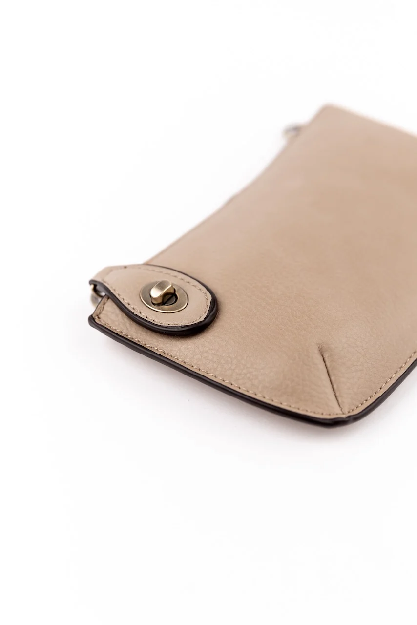 Uptown Messenger Purse - Image 46