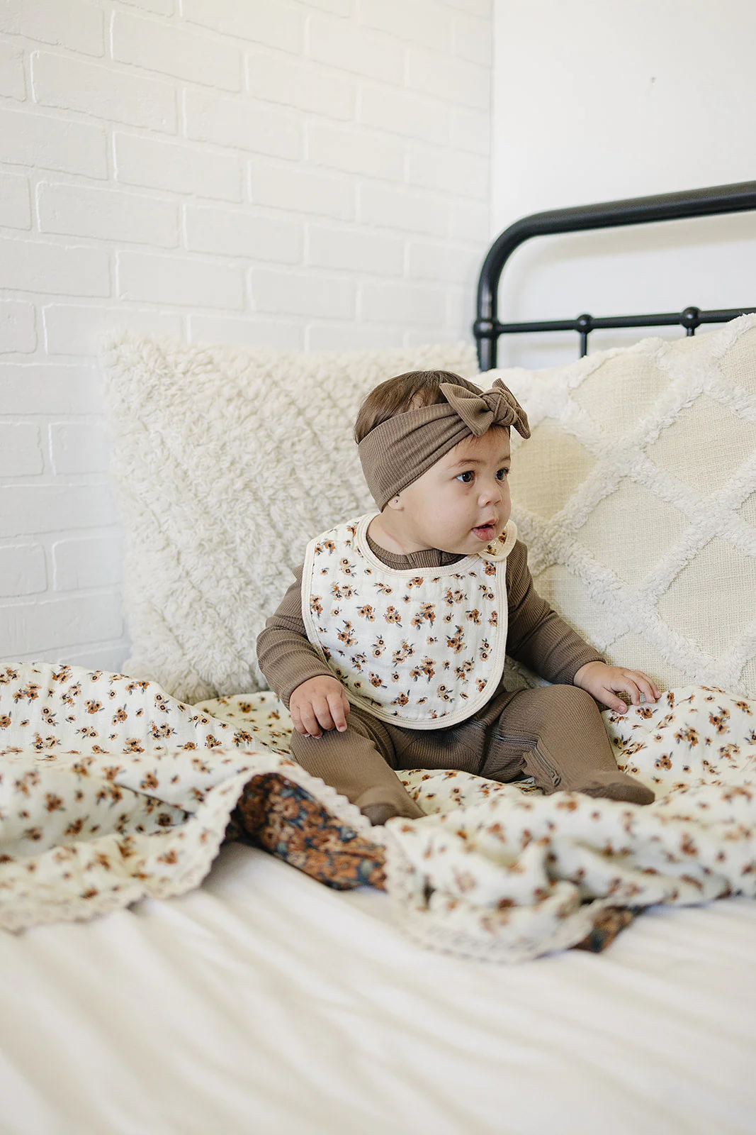 Venetian Floral + Autumn Bloom Lace Muslin Quilt - Image 4